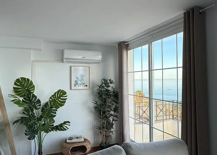 Beachline Penthouse - Sealine