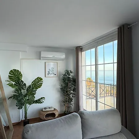 Beachline Penthouse - Sealine