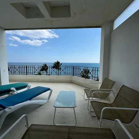 Beachline Penthouse - Sealine